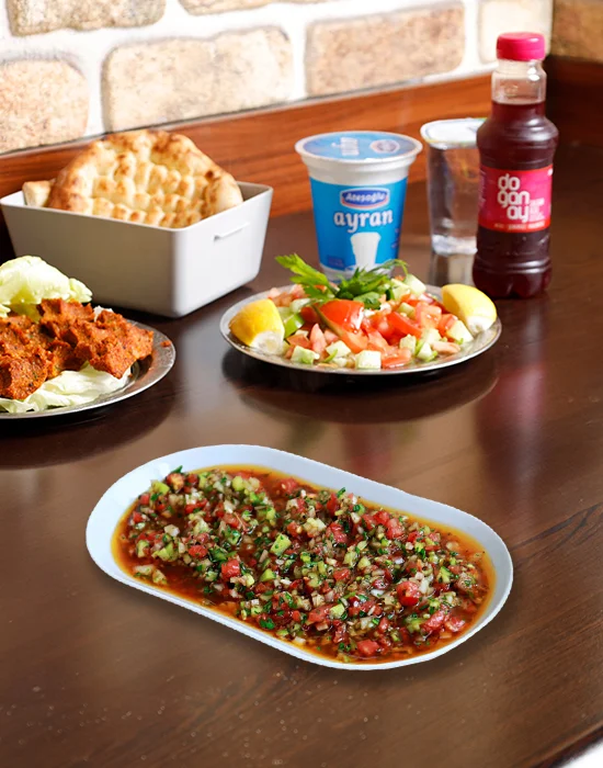Acılı Ezme Salata